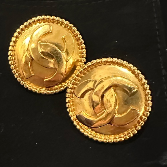 CHANEL COCO MARK CLIP ON BUTTON EARRINGS - Picture 1 of 5